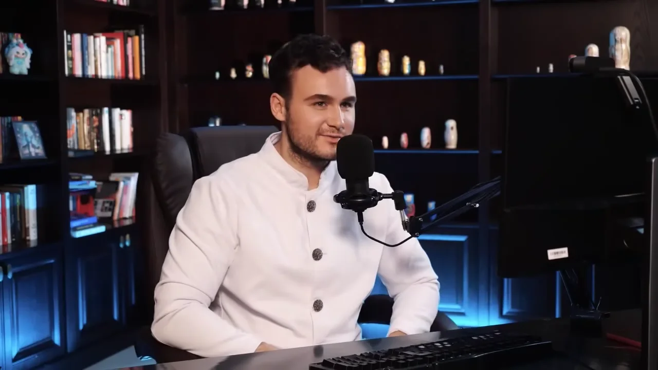 В русском культурном коде по умолчанию все считаются людьми